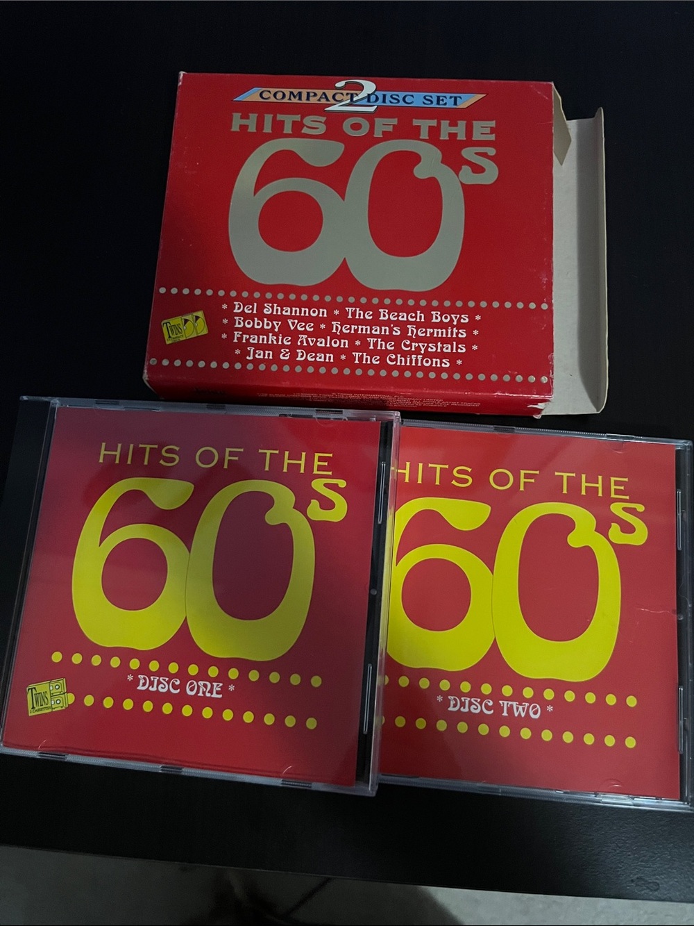 "Hits of the 60s" 2-Disc CD Set Beach Boys Shannon Avalon Hermits Chiffons